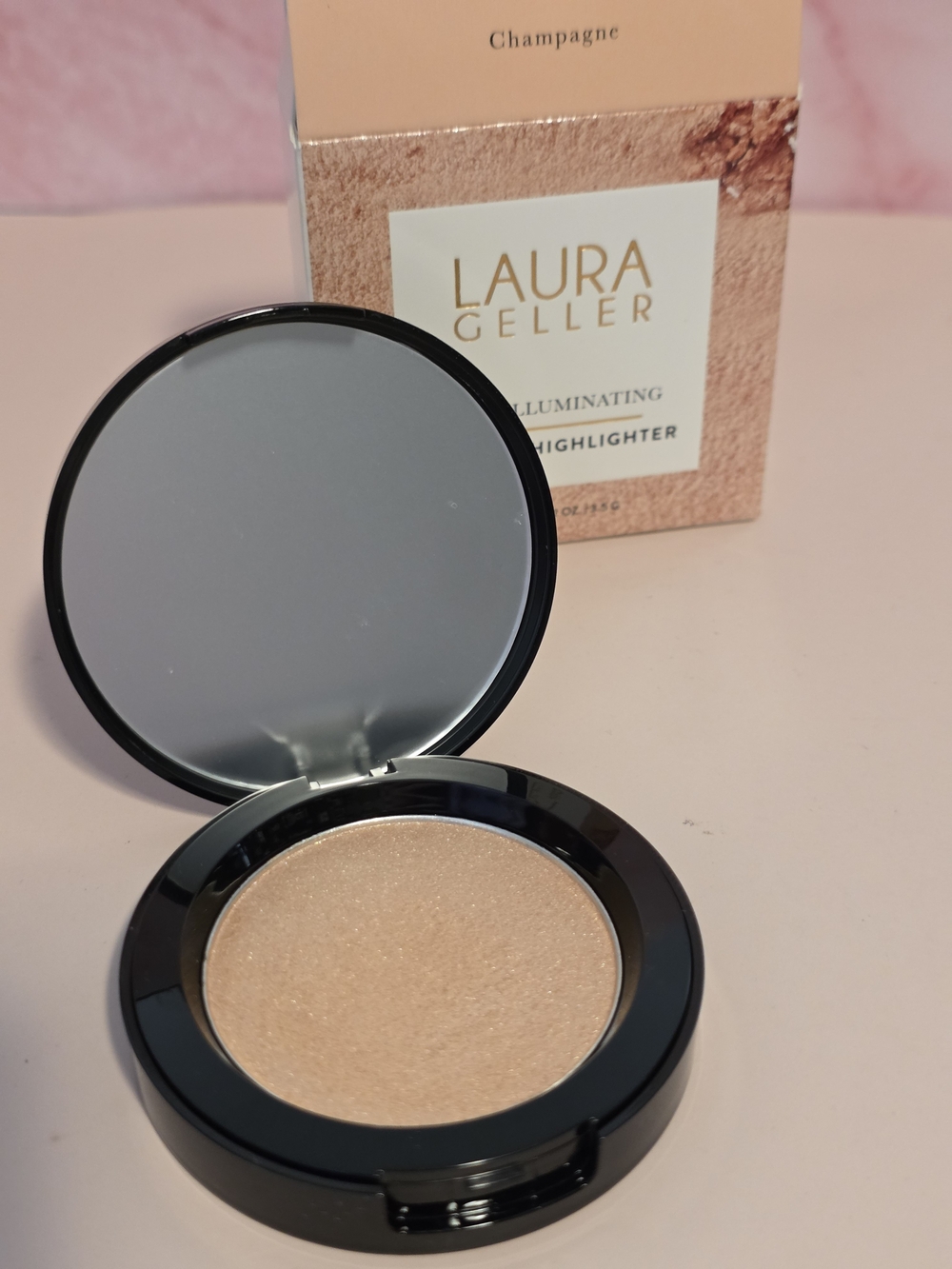 Laura Geller Powder Illuminating Highlighter - Champagne
